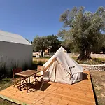 Nirikos Spasmeni Vrisi