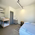Nirikos Spasmeni Vrisi