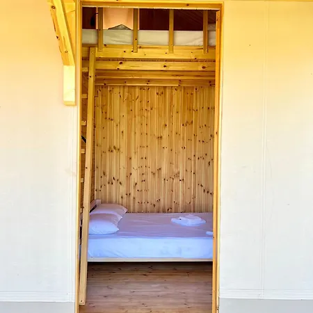 Nirikos Spasmeni Vrisi