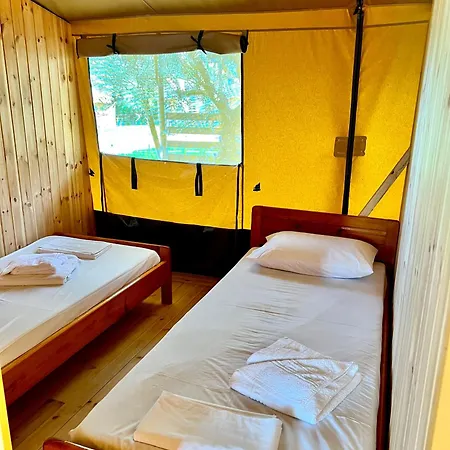 Nirikos Camping Spasmeni Vrisi